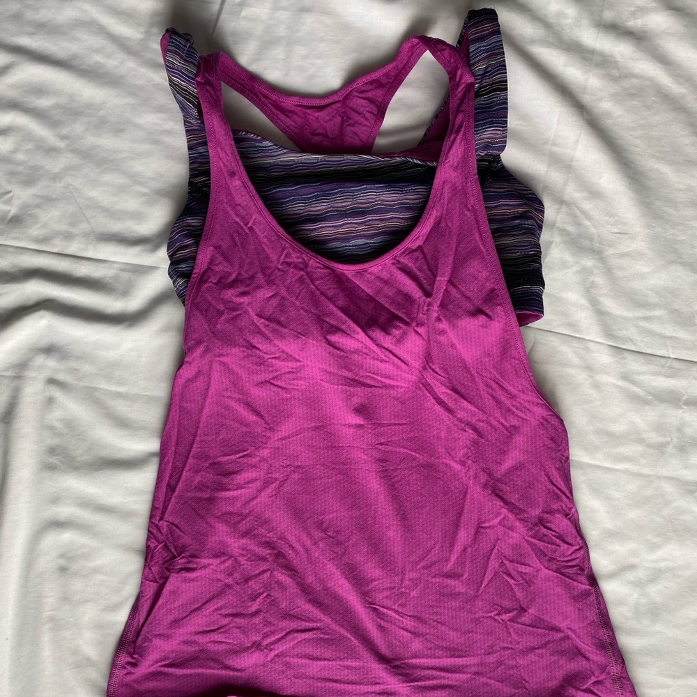 Lululemon tank with bra